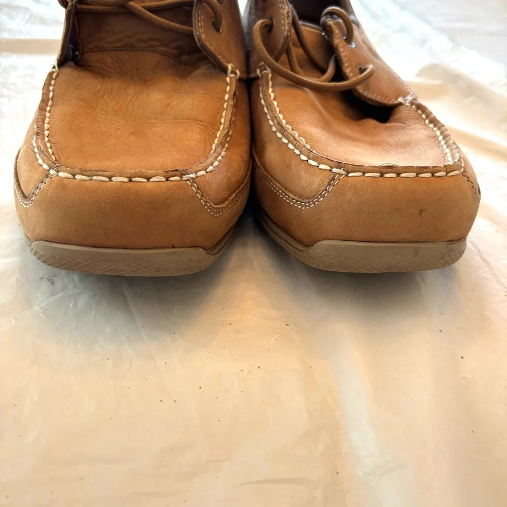 Dunham Captains boat shoes casual leather tan. SZ 10 E Worn Once indoors.